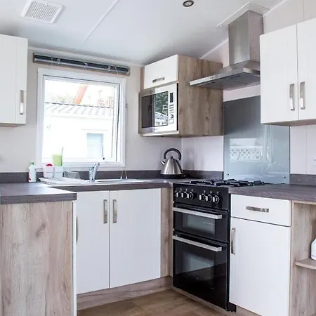 Center- Camp Casa de Férias Jarosławiec